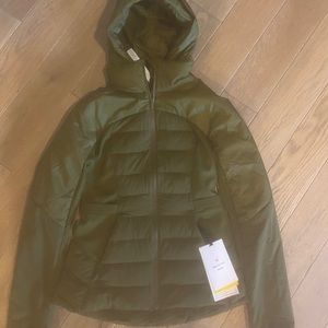 Lululemon Down For It All Jacket, Size 6.